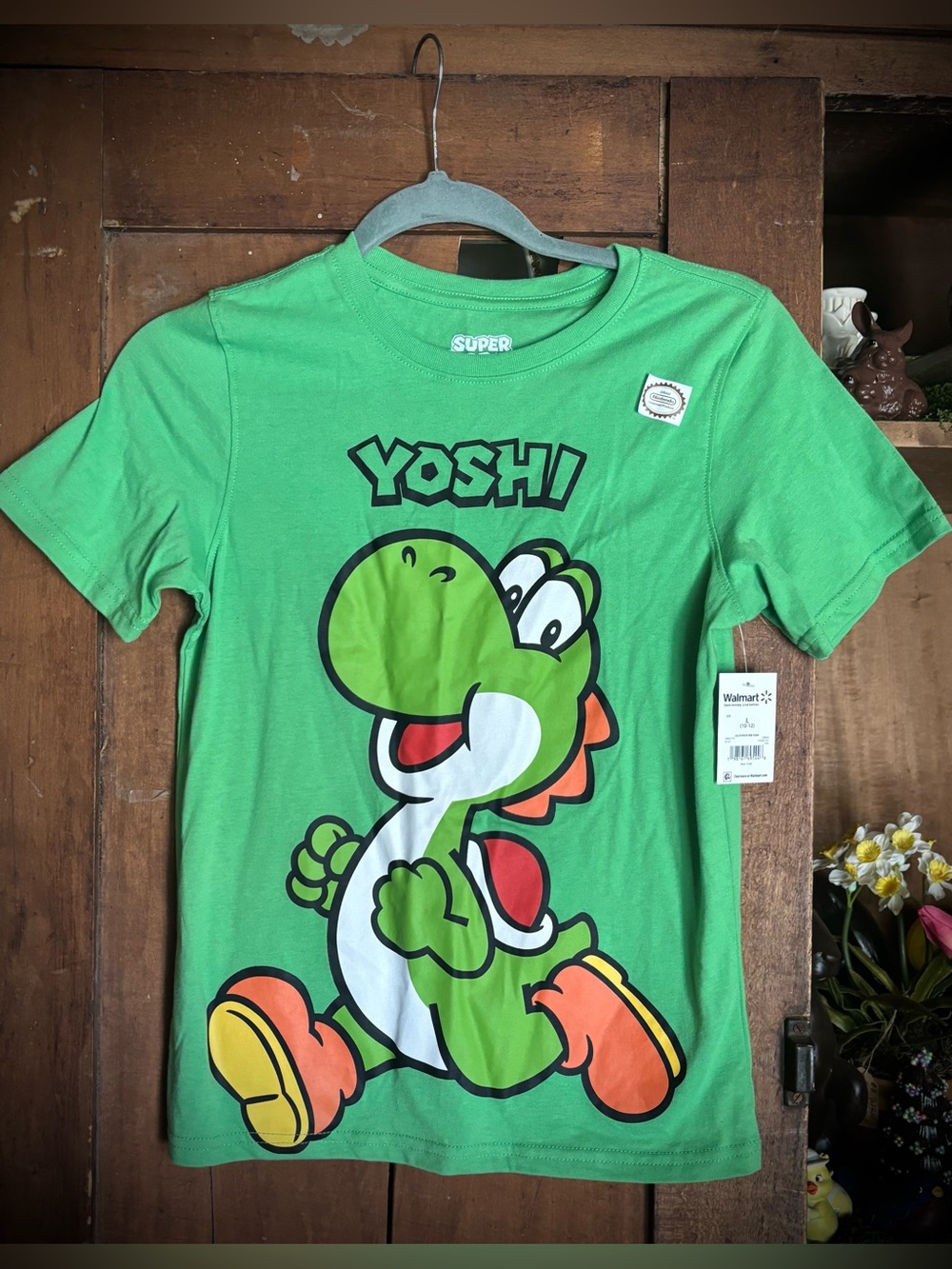 Nintendo Super Mario’s Yoshi Graphic Tee in Bright Green with 10 - 12 New!